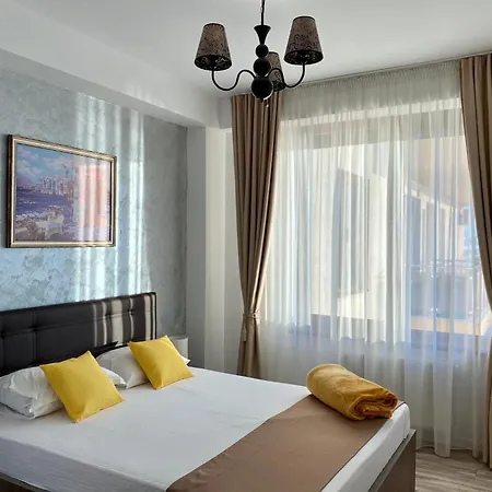 Summerlad * Mamaia