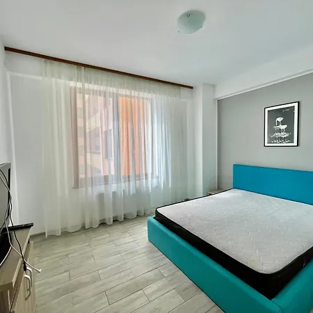 Summerlad Mamaia